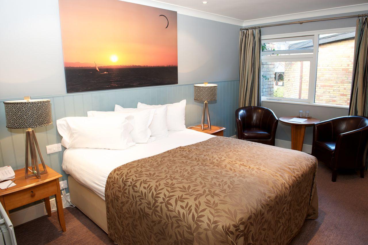 Potters Heron Hotel Romsey Room photo