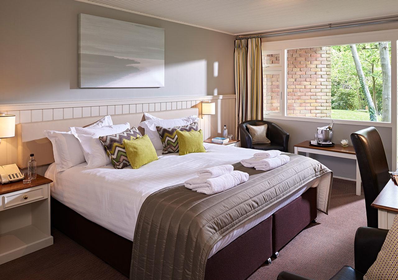 Potters Heron Hotel Romsey Exterior photo